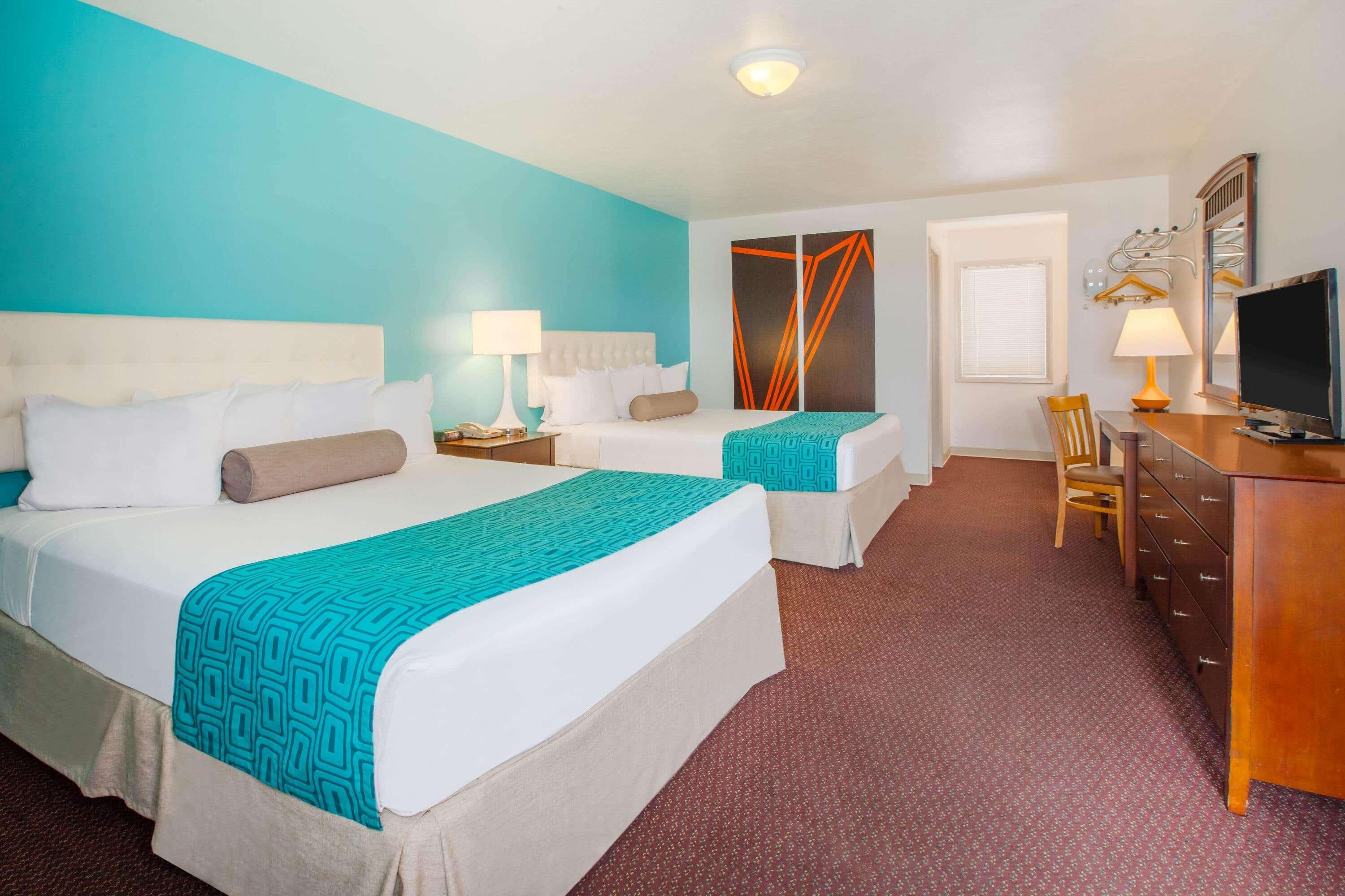 ฮาวเวิร์ด จอห์นสัน บาย วินด์แฮม ทราเวิร์สซิตี้ Hotel ภายนอก รูปภาพ