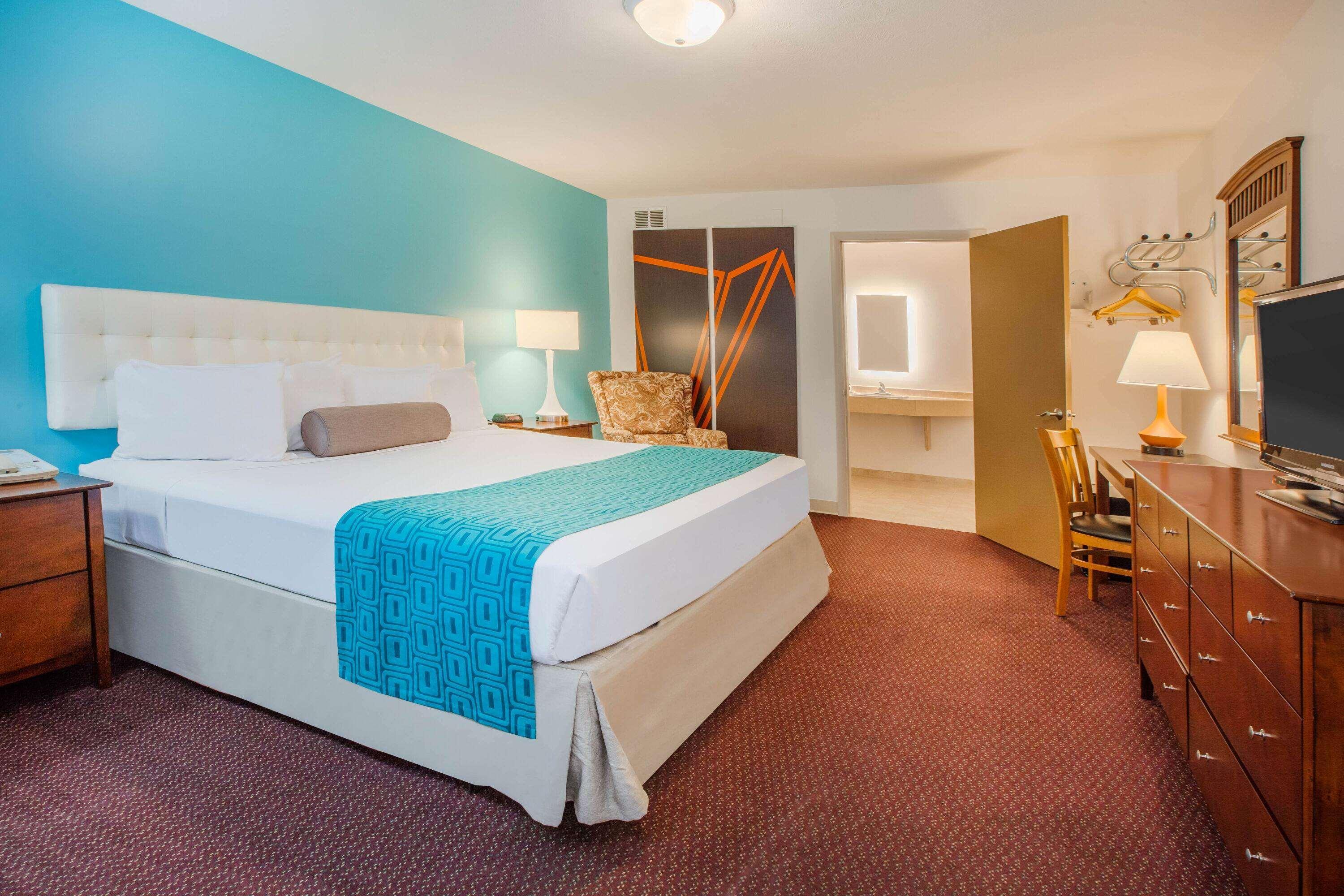 ฮาวเวิร์ด จอห์นสัน บาย วินด์แฮม ทราเวิร์สซิตี้ Hotel ภายนอก รูปภาพ