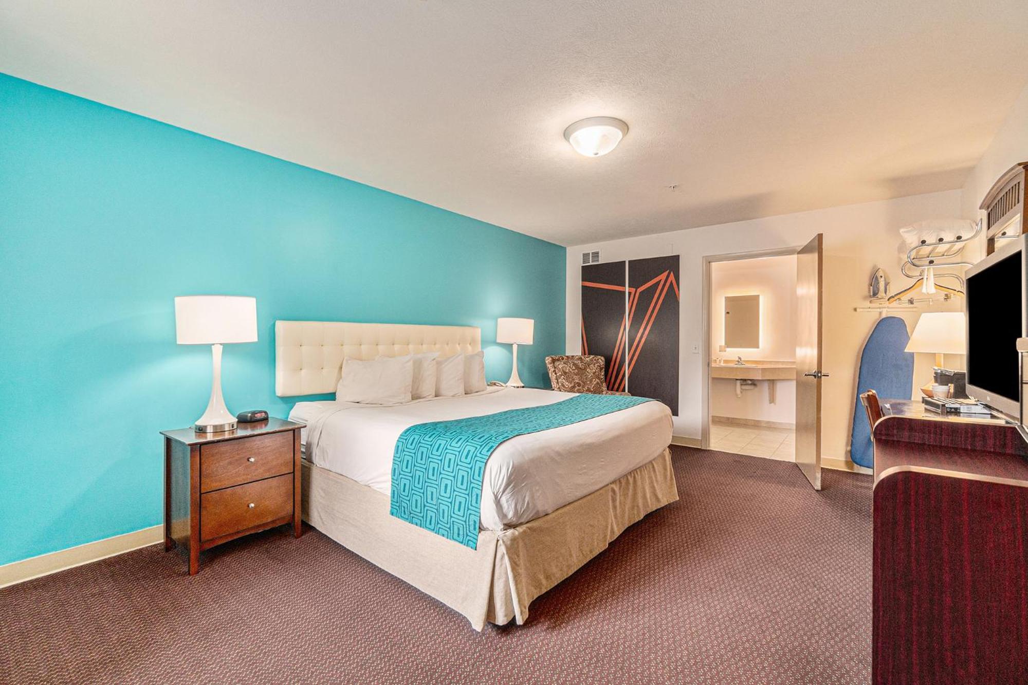 ฮาวเวิร์ด จอห์นสัน บาย วินด์แฮม ทราเวิร์สซิตี้ Hotel ภายนอก รูปภาพ