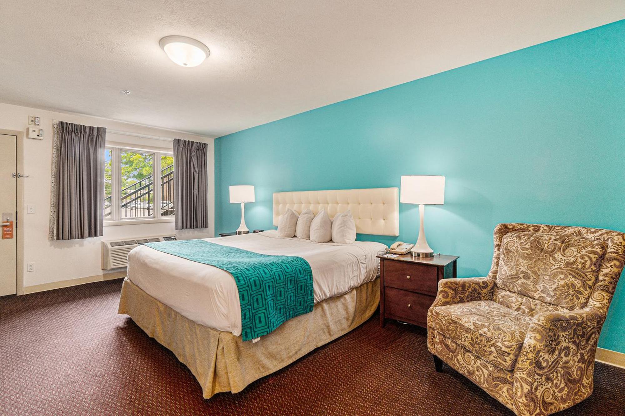 ฮาวเวิร์ด จอห์นสัน บาย วินด์แฮม ทราเวิร์สซิตี้ Hotel ภายนอก รูปภาพ
