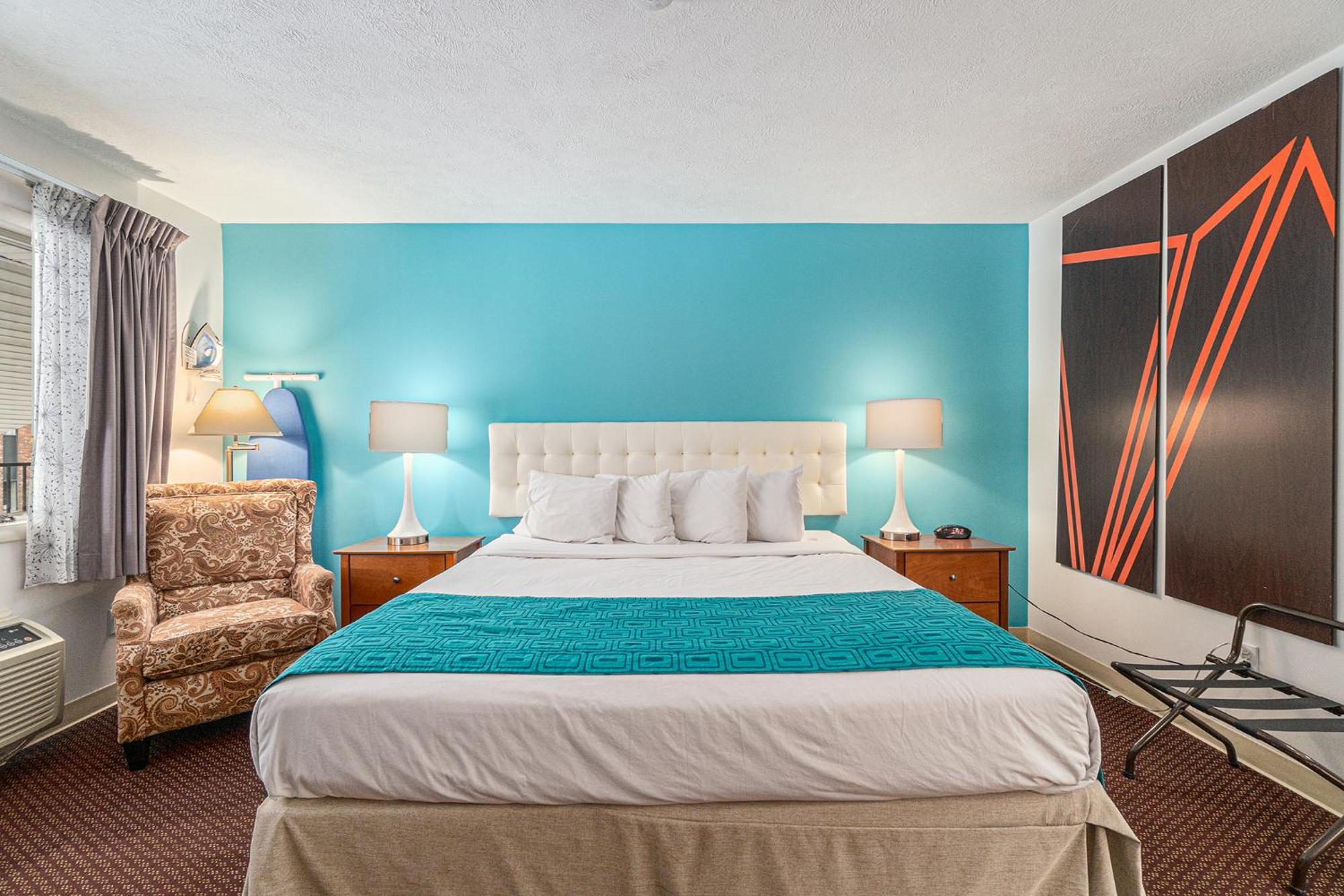 ฮาวเวิร์ด จอห์นสัน บาย วินด์แฮม ทราเวิร์สซิตี้ Hotel ภายนอก รูปภาพ