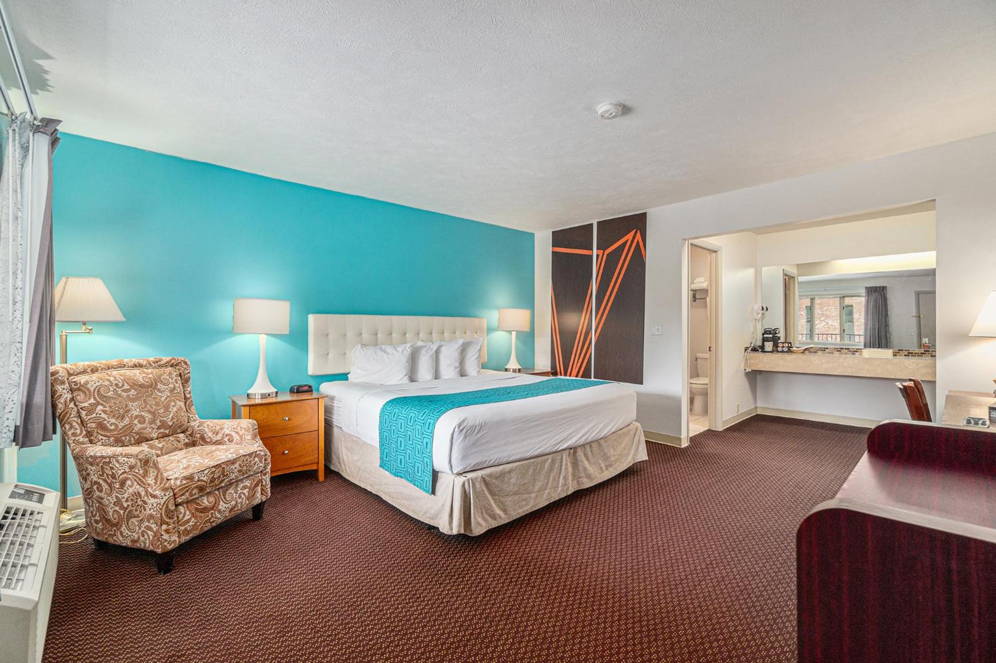 ฮาวเวิร์ด จอห์นสัน บาย วินด์แฮม ทราเวิร์สซิตี้ Hotel ภายนอก รูปภาพ
